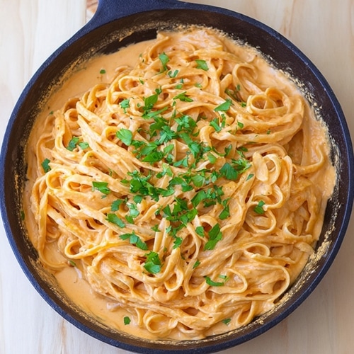 Creamy Red Pepper Alfredo Pasta